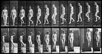 Eadweard Muybridge - Žena scházející ze schodů, studie